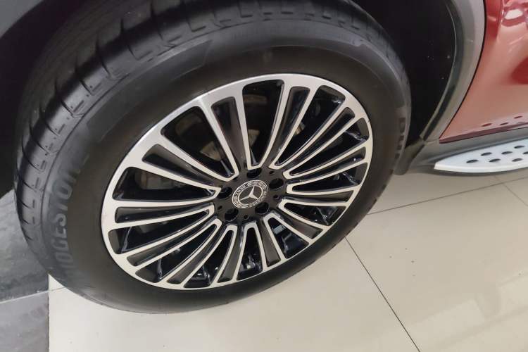 Used Mercedes-Benz GLC 2018 Facelifted GLC 260 4MATIC Dynamic Edition Exterior 8
