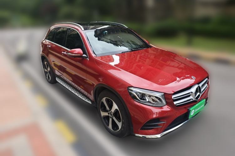Used Mercedes-Benz GLC 2018 Facelift GLC 260 4MATIC Luxury Edition Front Right 45 Deg