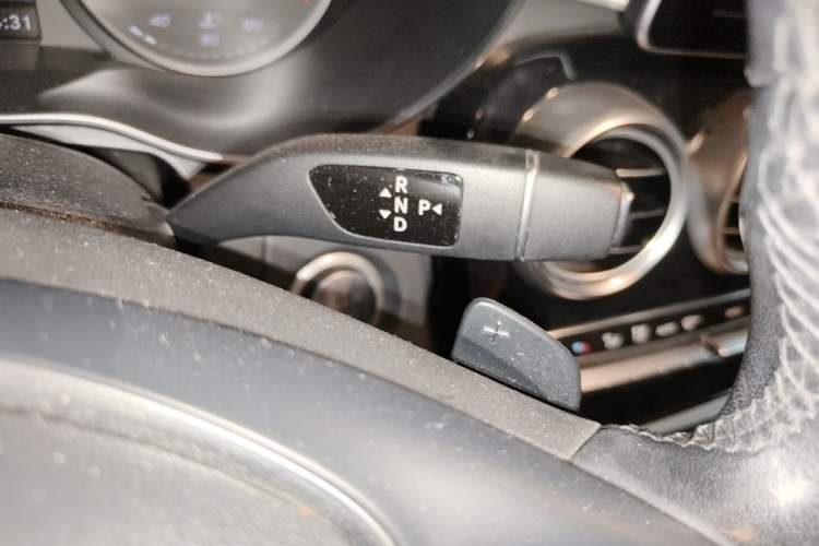 Used Mercedes-Benz GLC 2018 Facelift GLC 200 4MATIC Gear Lever