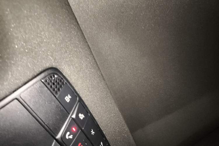 Used Mercedes-Benz GLC 2018 GLC 260 4MATIC Dynamic Edition Headliner