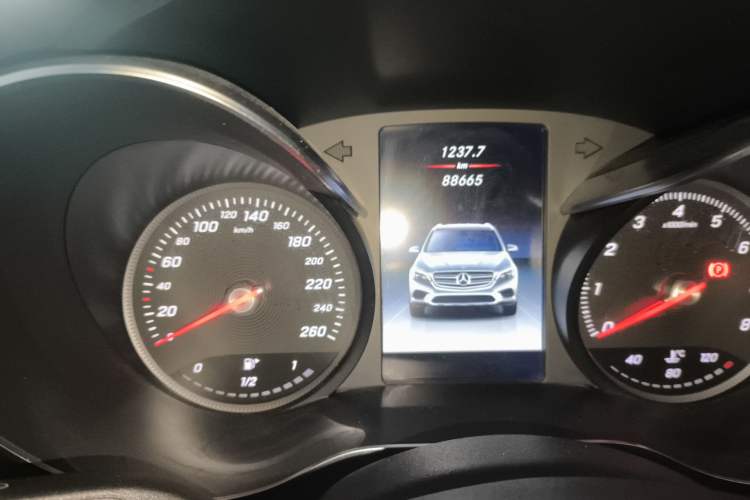 Used Mercedes-Benz GLC 2018 GLC 260 4MATIC Dynamic Edition Instrument Cluster