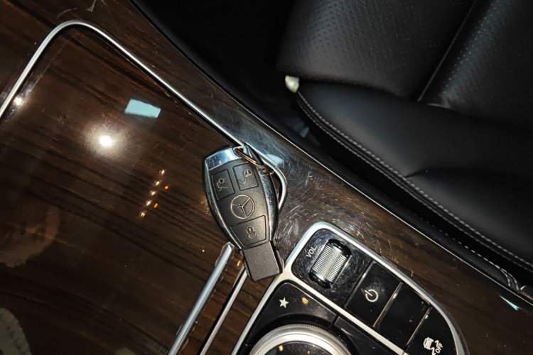 Used Mercedes-Benz GLC 2018 Facelifted GLC 260 4MATIC Dynamic Edition Interior 1