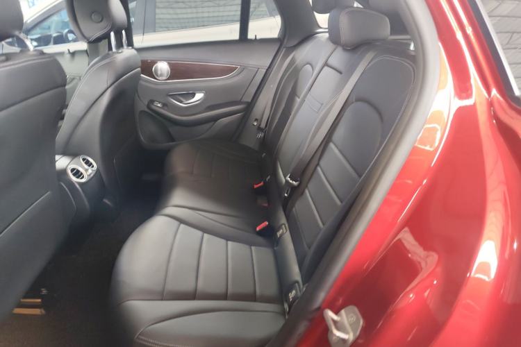Used Mercedes-Benz GLC 2018 Facelifted GLC 260 4MATIC Dynamic Edition Interior 4