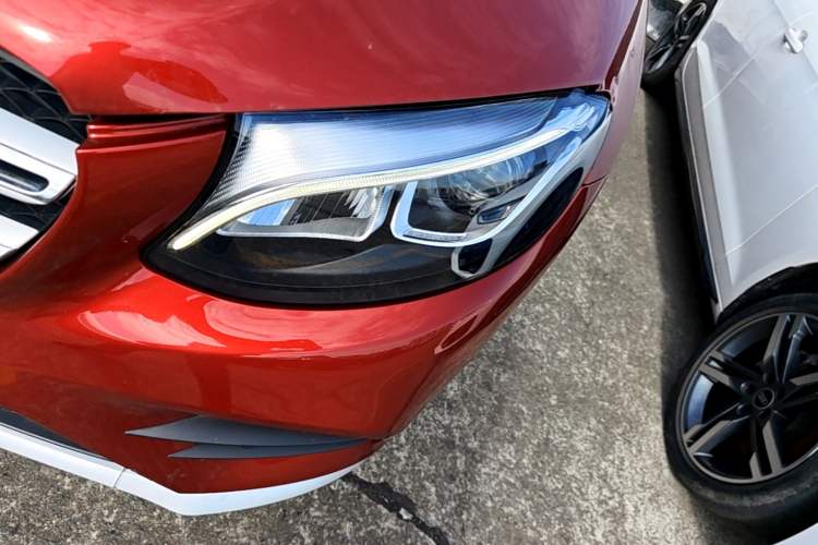 Used Mercedes-Benz GLC 2018 GLC 260 4MATIC Luxury Model Left Front Headlight