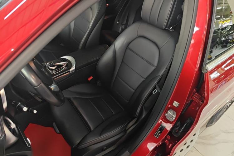 Used Mercedes-Benz GLC 2018 Facelifted GLC 260 4MATIC Dynamic Edition Left Front Seat