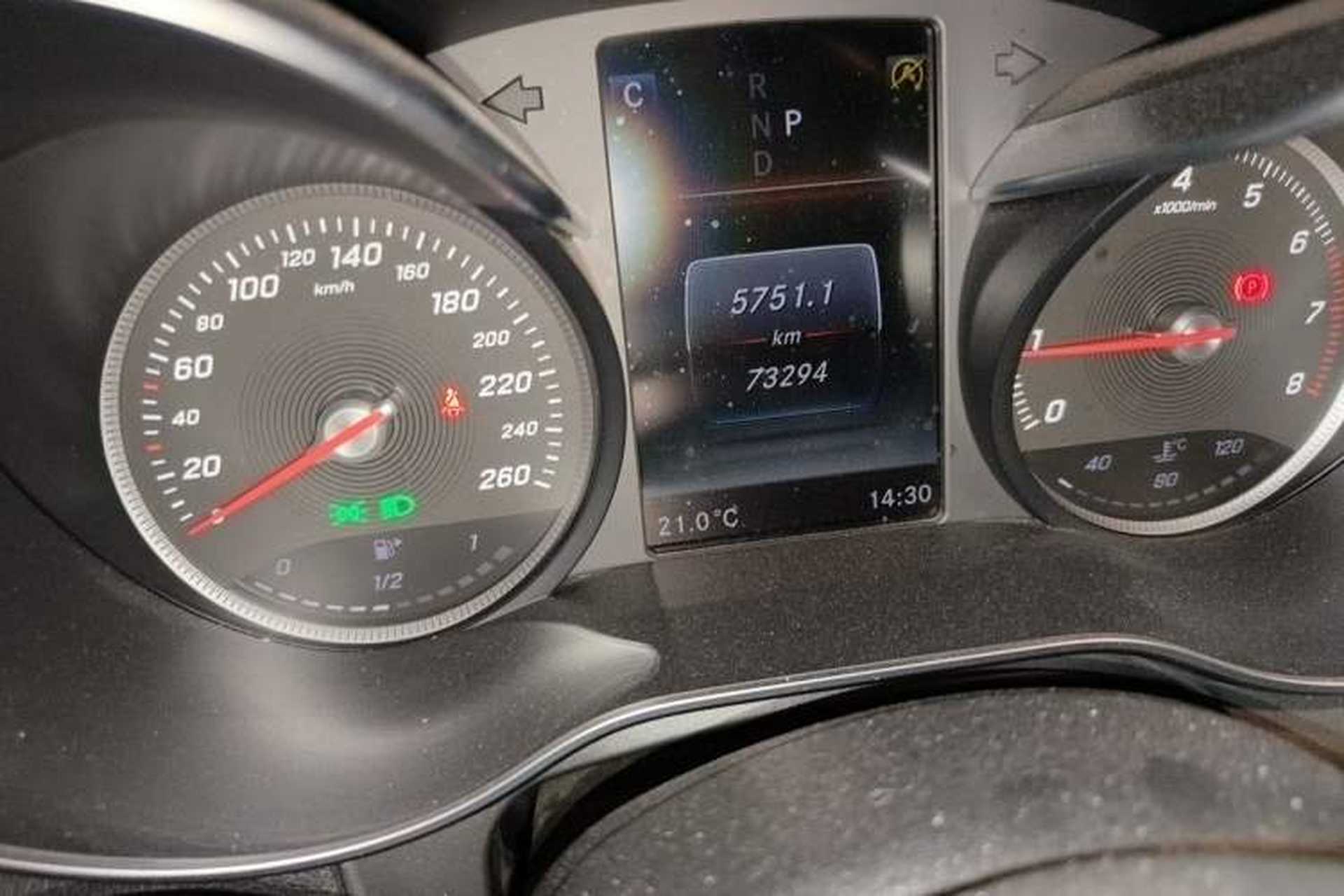 Used Mercedes-Benz GLC 2018 Facelift GLC 200 4MATIC Odometer Close Up
