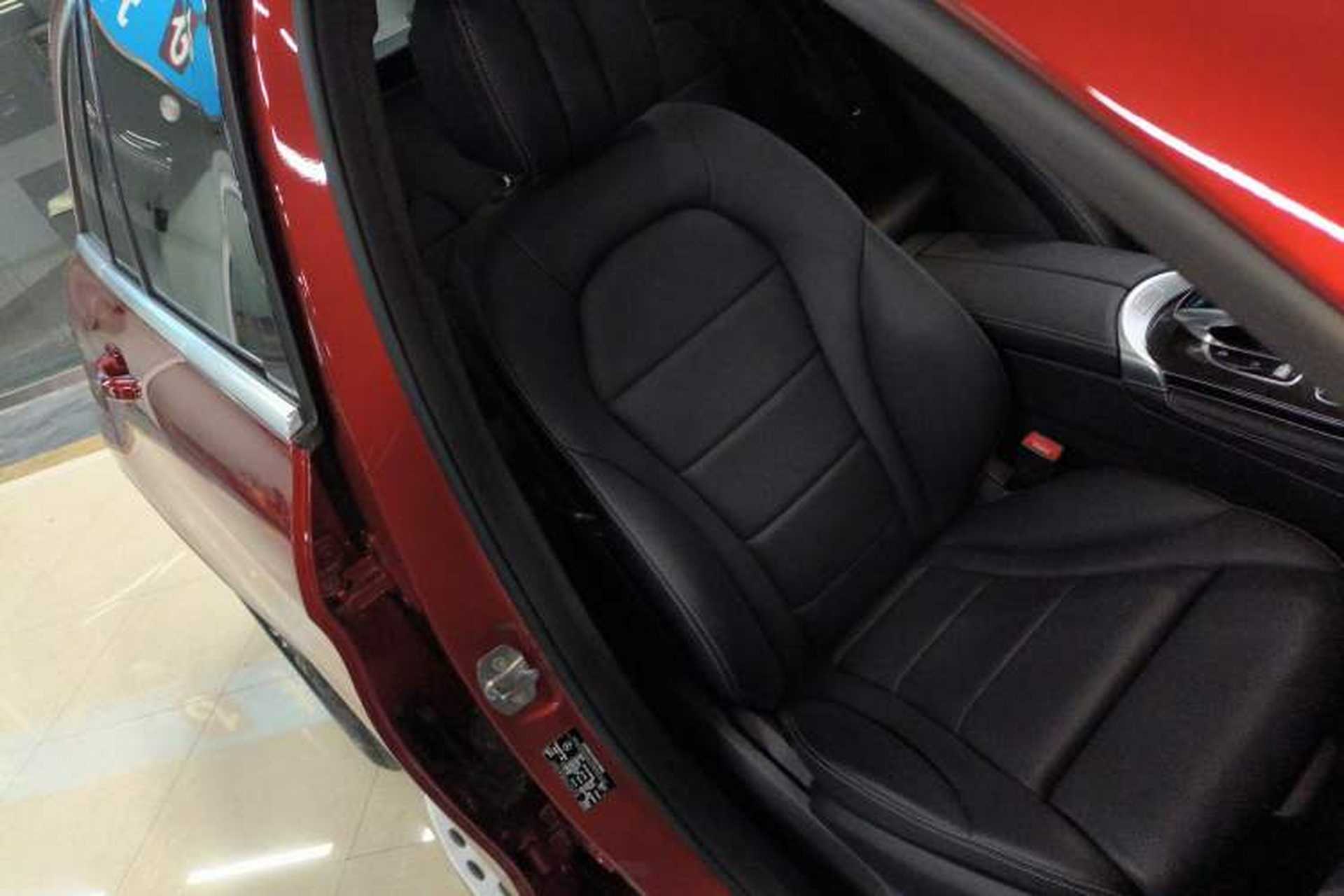 Used Mercedes-Benz GLC 2018 Facelifted GLC 260 4MATIC Dynamic Edition Right Front Seat