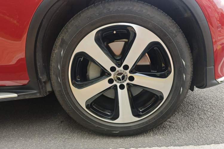 Used Mercedes-Benz GLC 2018 Facelift GLC 260 4MATIC Luxury Edition Right Front Wheel Hub