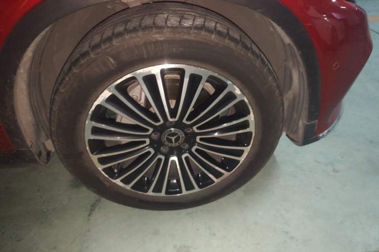 Used Mercedes-Benz GLC 2018 Facelifted GLC 260 4MATIC Dynamic Edition Right Front Wheel Hub