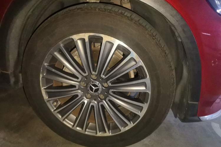 Used Mercedes-Benz GLC 2018 GLC 200 4MATIC Right Front Wheel Hub
