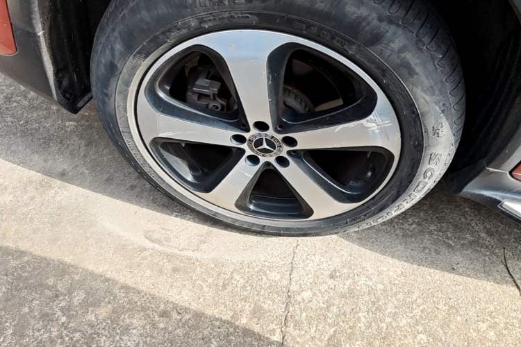 Used Mercedes-Benz GLC 2018 GLC 260 4MATIC Luxury Model Right Rear Wheel Hub