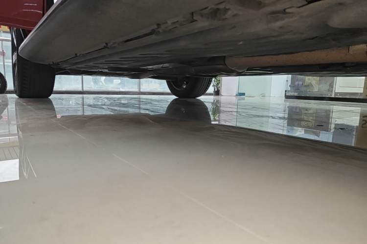 Used Mercedes-Benz GLC 2018 GLC 260 4MATIC Luxury Model Right Side Sill