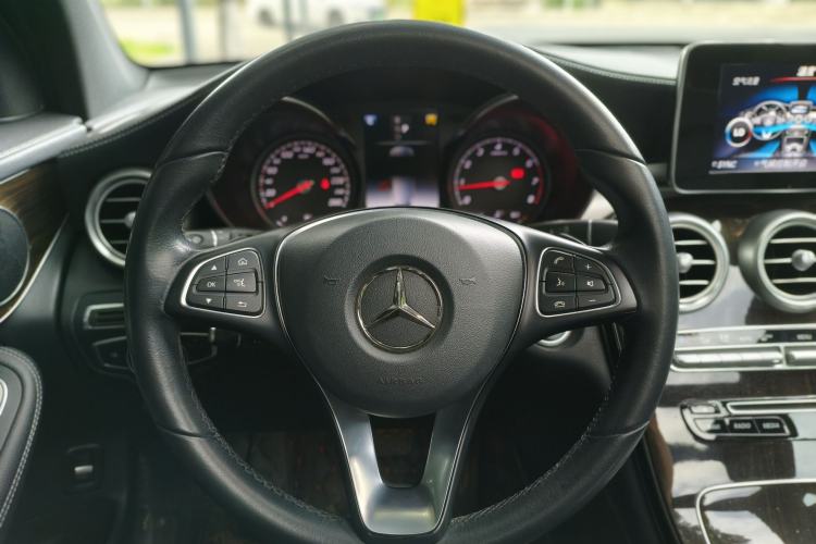 Used Mercedes-Benz GLC 2018 Facelifted GLC 260 4MATIC Dynamic Edition Steering Wheel
