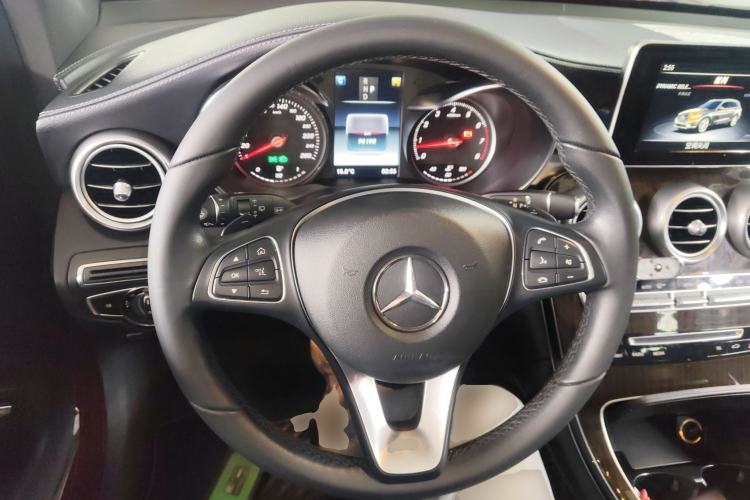 Used Mercedes-Benz GLC 2018 Facelifted GLC 260 4MATIC Dynamic Edition Steering Wheel