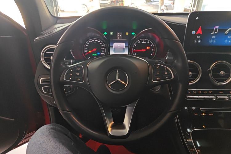 Used Mercedes-Benz GLC 2018 Facelifted GLC 260 4MATIC Dynamic Edition Steering Wheel