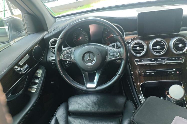 Used Mercedes-Benz GLC 2018 GLC 260 4MATIC Dynamic Edition Steering Wheel