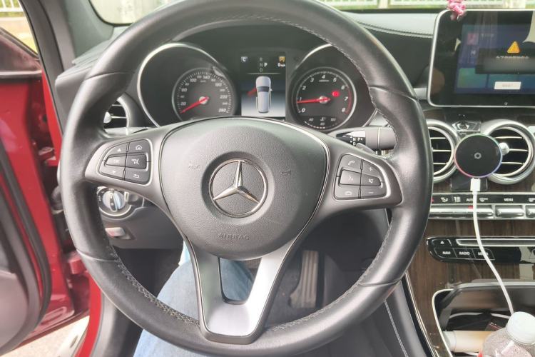 Used Mercedes-Benz GLC 2018 GLC 260 4MATIC Dynamic Edition Steering Wheel