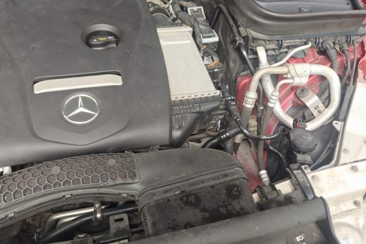 Used Mercedes-Benz GLC 2018 Refreshed GLC 300 4MATIC Dynamic Edition Engine Bay Left