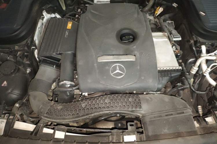 Used Mercedes-Benz GLC 2018 GLC 260 4MATIC Dynamic Edition Engine Bay