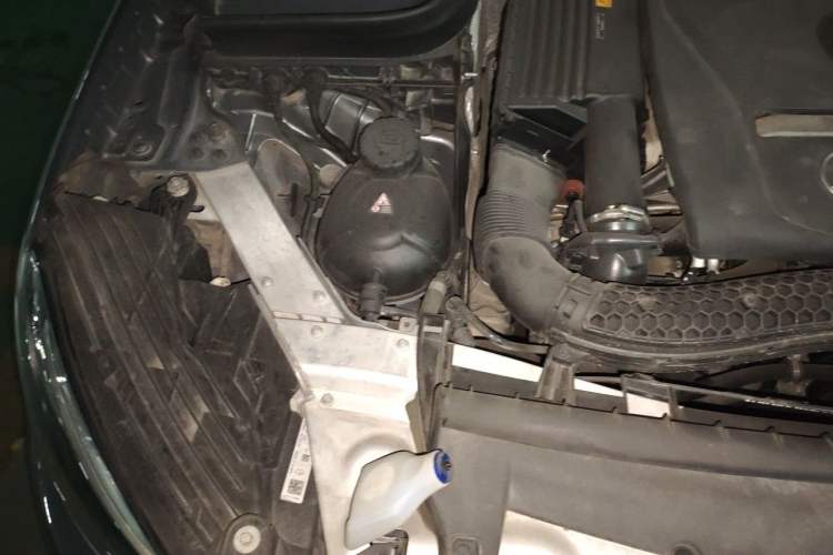 Used Mercedes-Benz GLC 2018 GLC 260 4MATIC Dynamic Edition Engine Bay Right