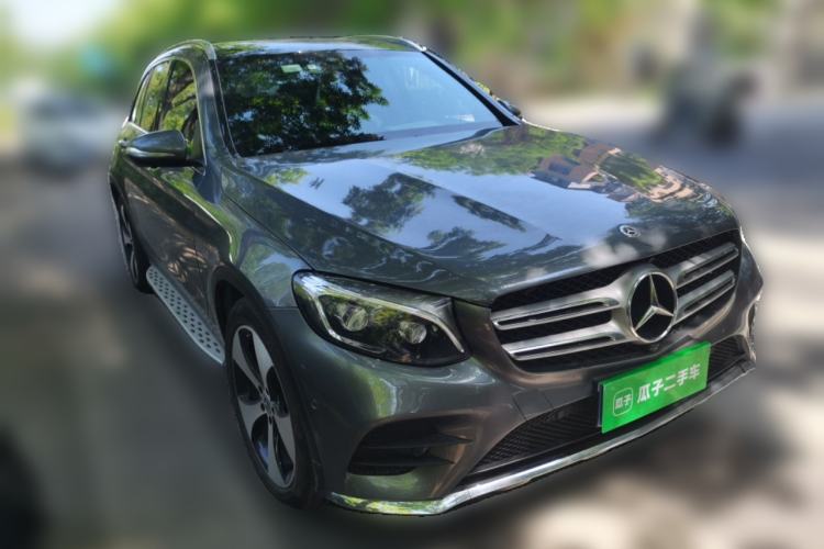 Used Mercedes-Benz GLC 2018 GLC 300 4MATIC Sport Edition Front Right 45 Deg