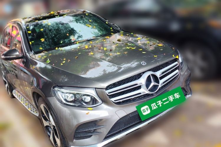 Used Mercedes-Benz GLC 2018 Refreshed GLC 300 4MATIC Dynamic Edition Front Right 45 Deg