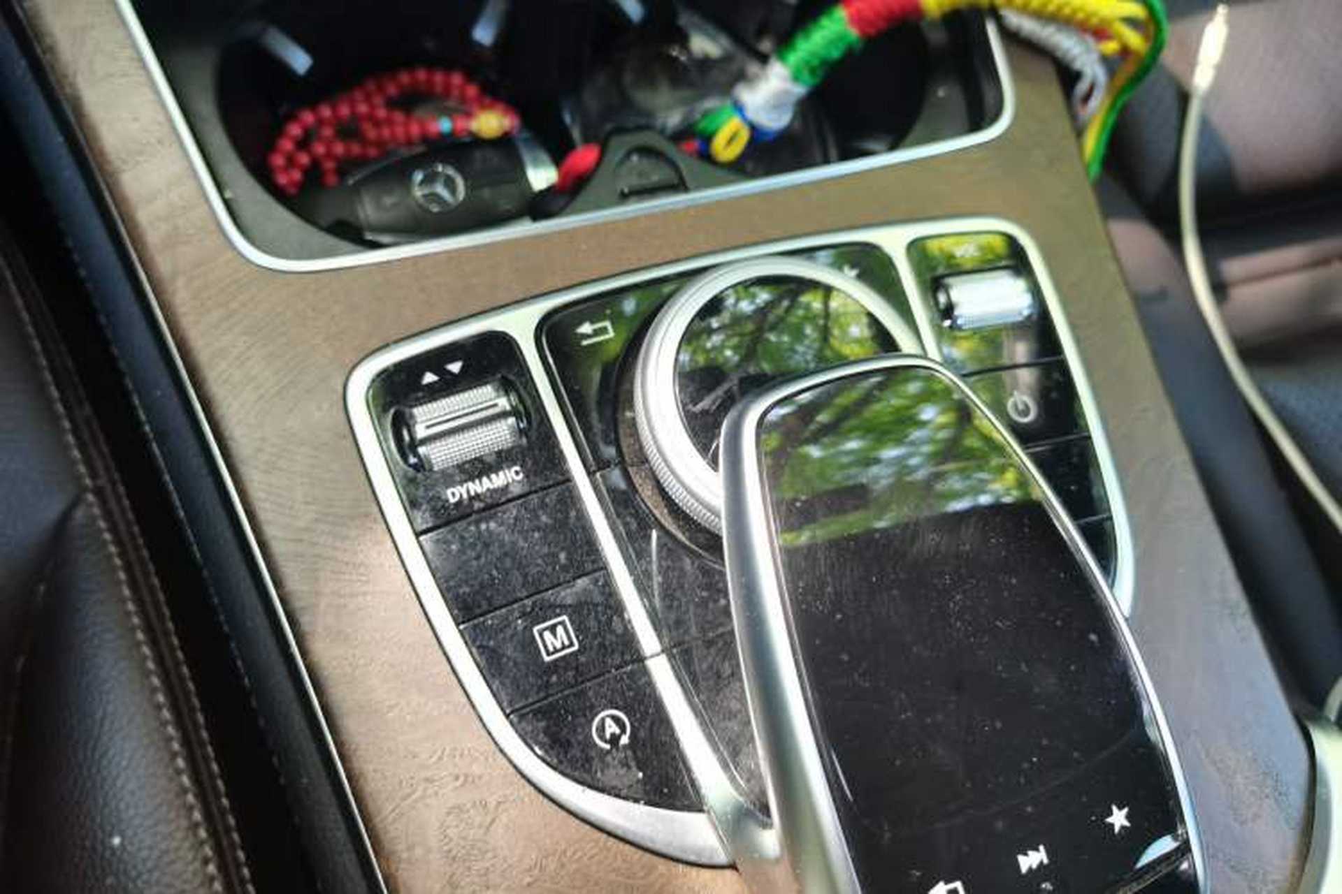 Used Mercedes-Benz GLC 2018 GLC 300 4MATIC Sport Edition Gear Lever