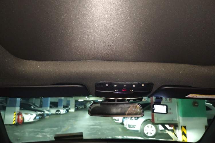Used Mercedes-Benz GLC 2018 GLC 260 4MATIC Dynamic Edition Headliner