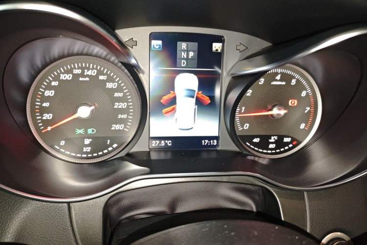 Used Mercedes-Benz GLC 2018 GLC 260 4MATIC Dynamic Edition Instrument Cluster