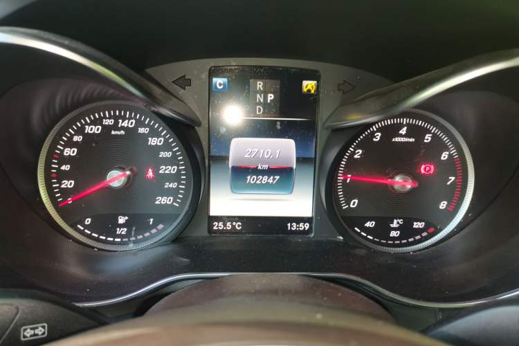 Used Mercedes-Benz GLC 2018 GLC 300 4MATIC Sport Edition Instrument Cluster