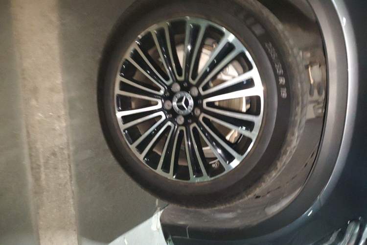 Used Mercedes-Benz GLC 2018 GLC 260 4MATIC Dynamic Edition Right Front Wheel Hub