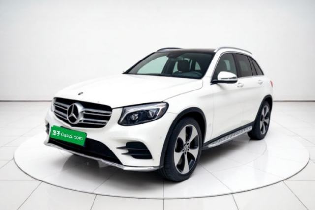 Used Mercedes-Benz GLC 2018 Refreshed GLC 300 4MATIC Dynamic Edition