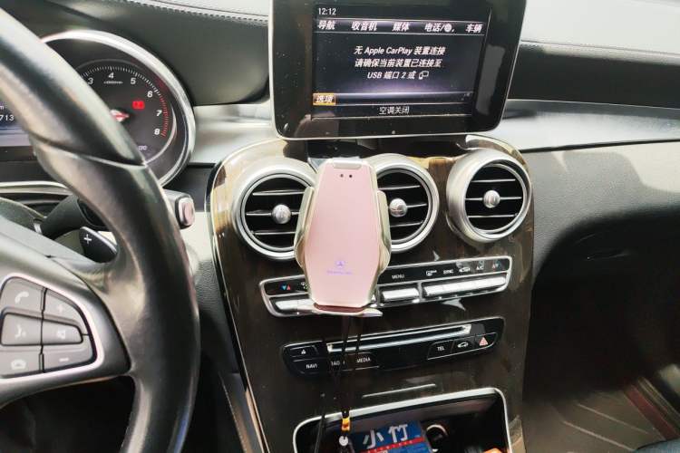 Used Mercedes-Benz GLC 2018 GLC 260 4MATIC Dynamic Edition Audio And AC Panel