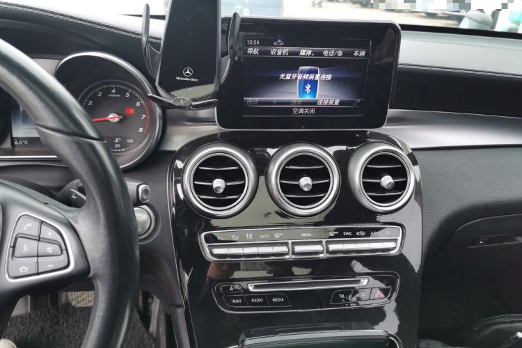 Used Mercedes-Benz GLC 2018 Facelifted GLC 260 4MATIC Dynamic Edition Audio And AC Panel