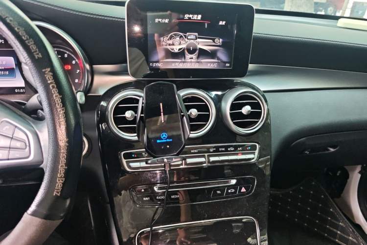Used Mercedes-Benz GLC 2018 GLC 260 4MATIC Luxury Model Audio And AC Panel