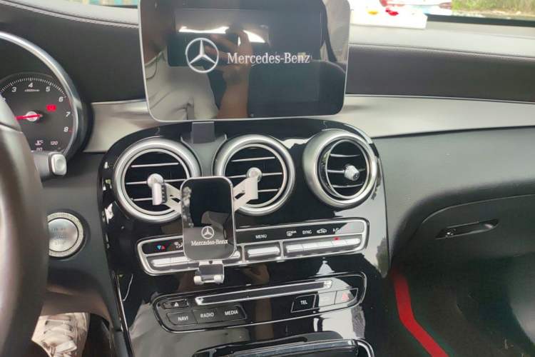 Used Mercedes-Benz GLC 2018 Facelift GLC 200 4MATIC Audio And AC Panel