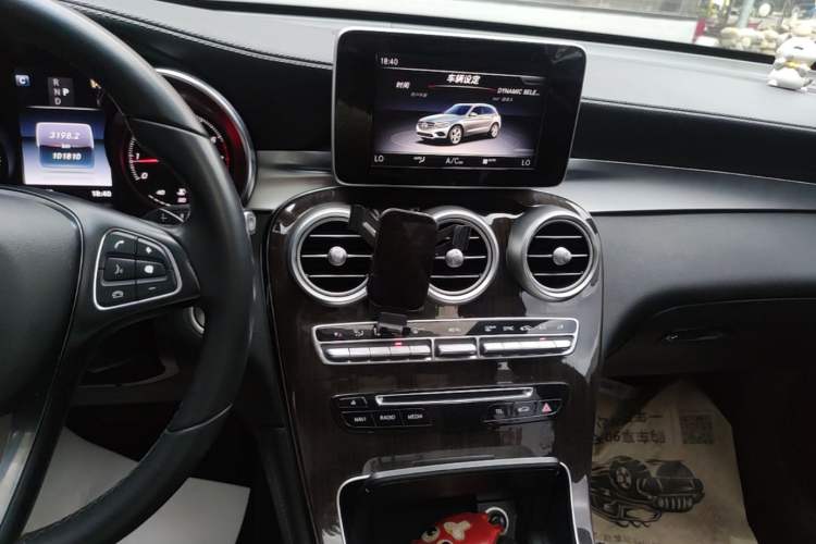 Used Mercedes-Benz GLC 2018 GLC 260 4MATIC Luxury Model Audio And AC Panel