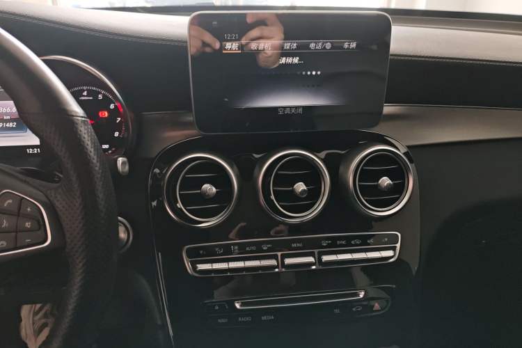 Used Mercedes-Benz GLC 2018 GLC 200 4MATIC Audio And AC Panel