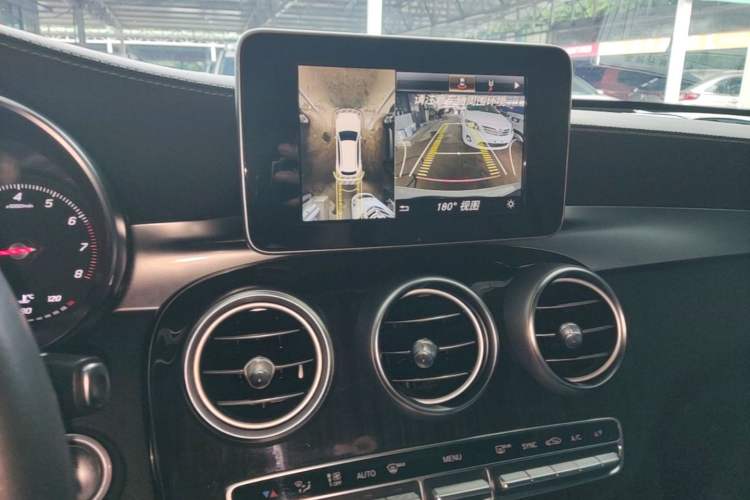 Used Mercedes-Benz GLC 2018 GLC 260 4MATIC Luxury Model Audio And AC Panel