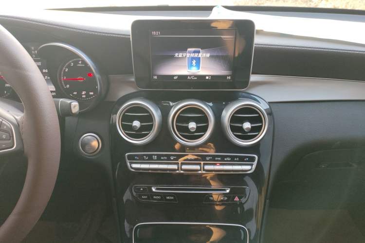 Used Mercedes-Benz GLC 2018 GLC 200 4MATIC Audio And AC Panel