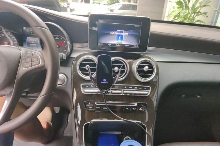 Used Mercedes-Benz GLC 2018 Facelifted GLC 260 4MATIC Dynamic Edition Audio And AC Panel