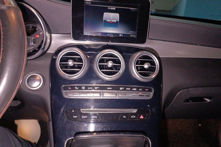 Used Mercedes-Benz GLC 2018 GLC 200 4MATIC Audio And AC Panel