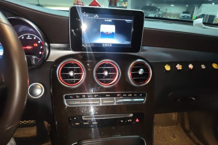 Used Mercedes-Benz GLC 2018 GLC 260 4MATIC Luxury Model Audio And AC Panel