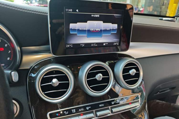 Used Mercedes-Benz GLC 2018 GLC 260 4MATIC Luxury Model Audio And AC Panel