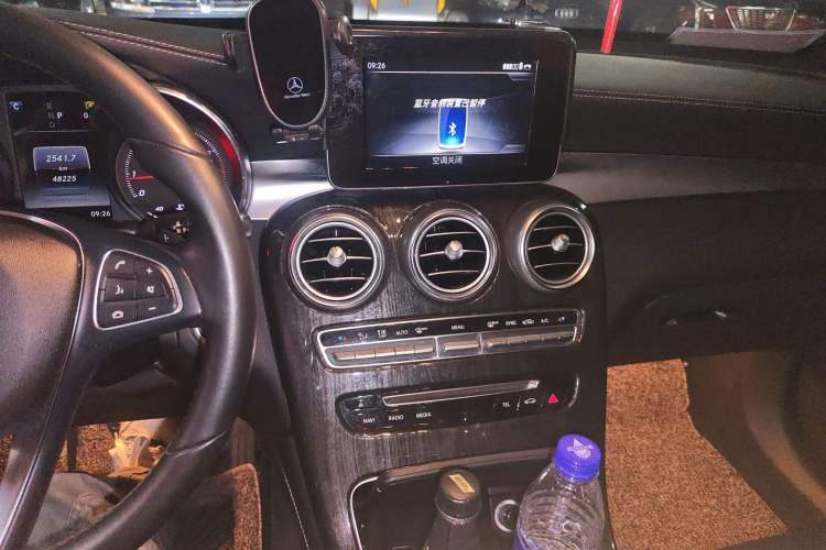 Used Mercedes-Benz GLC 2018 Facelifted GLC 260 4MATIC Dynamic Edition Audio And AC Panel