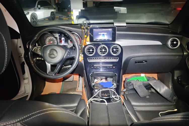 Used Mercedes-Benz GLC 2018 Facelift GLC 200 4MATIC Center Console