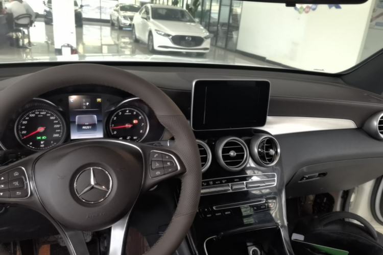 Used Mercedes-Benz GLC 2018 GLC 200 4MATIC Center Console