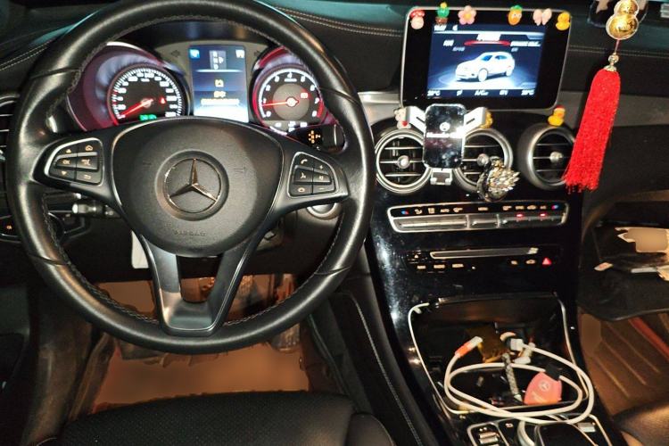 Used Mercedes-Benz GLC 2018 GLC 200 4MATIC Center Console