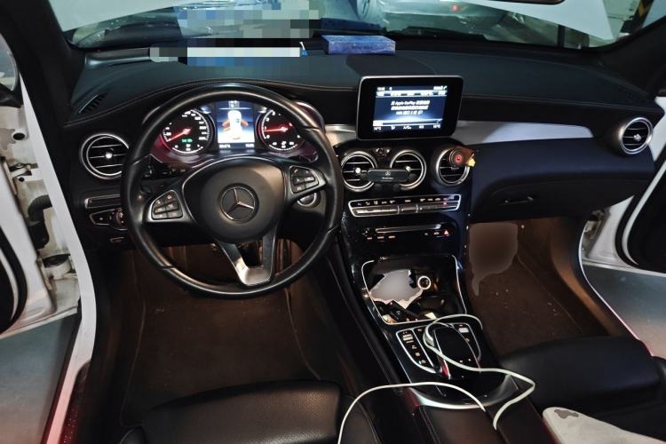 Used Mercedes-Benz GLC 2018 GLC 200 4MATIC Center Console