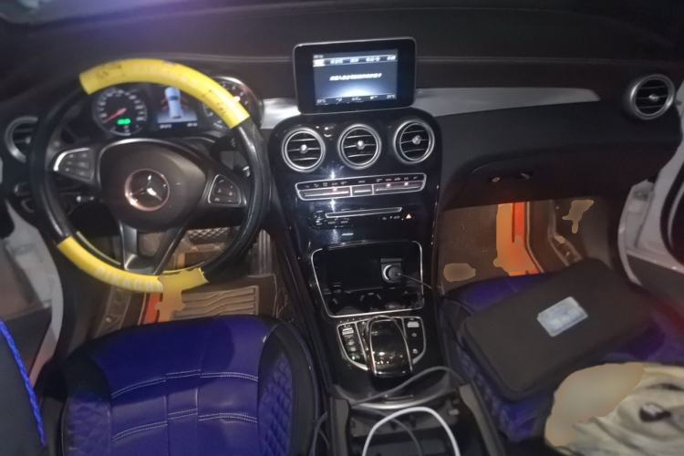 Used Mercedes-Benz GLC 2018 GLC 200 4MATIC Center Console